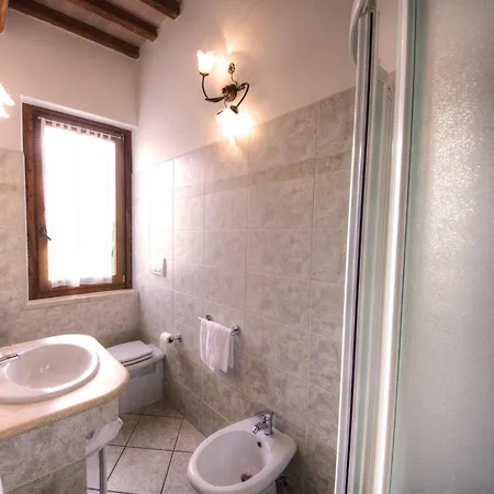 مزرعة للإقامة Pian Di Cataverna